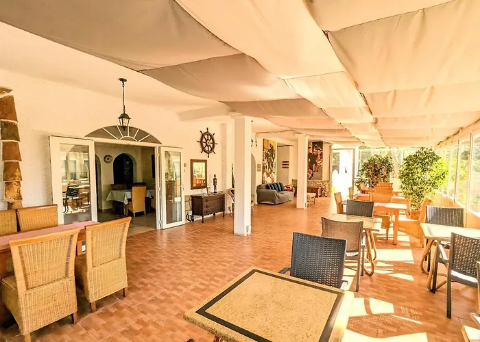 Don Carlos Friendly Hotel